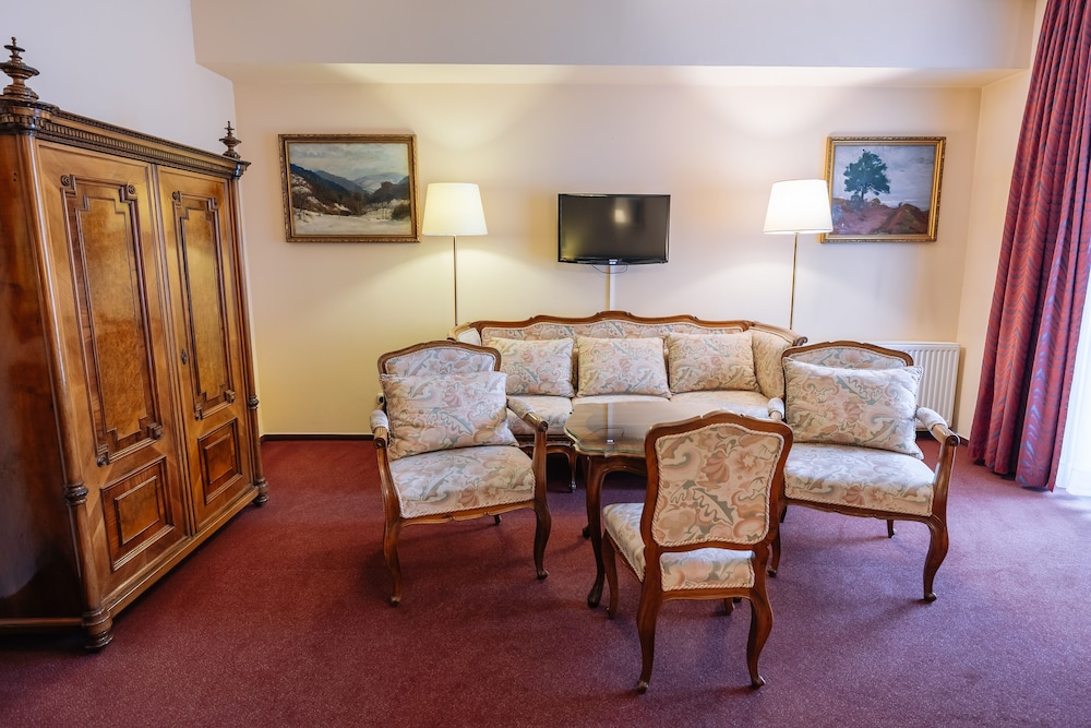 Junior Room