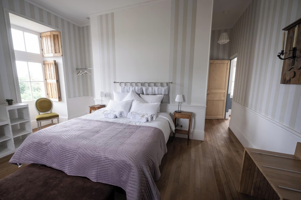 Comfort Double Room, 1 King Bed, Valley View