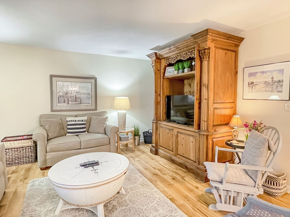 Villa, 1 King Bed with Sofa bed, Kitchen, Garden View (820 Ketch Court)