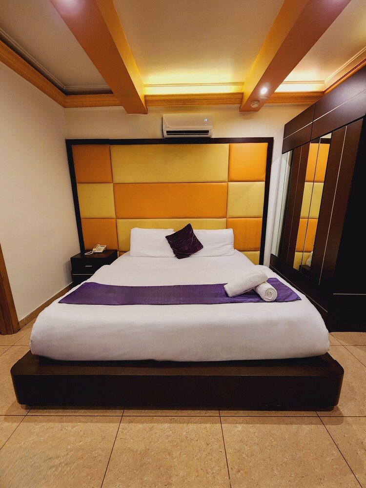 Deluxe Room - Photo 2