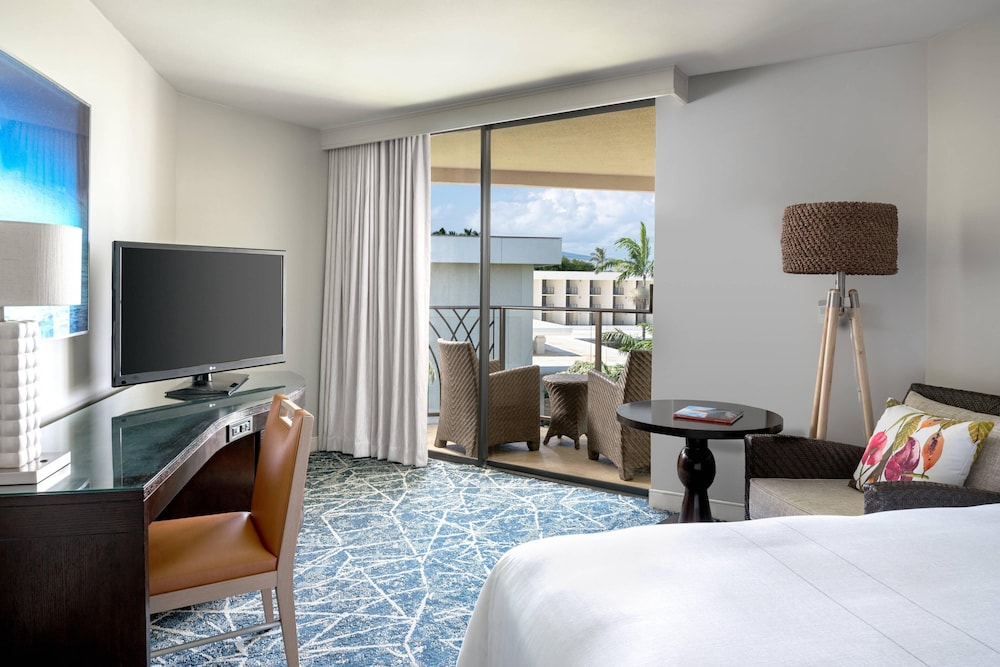 Room, 1 King Bed, Bathtub Grab Bars, Balcony (mobility/hearing Accessible, Balcony)