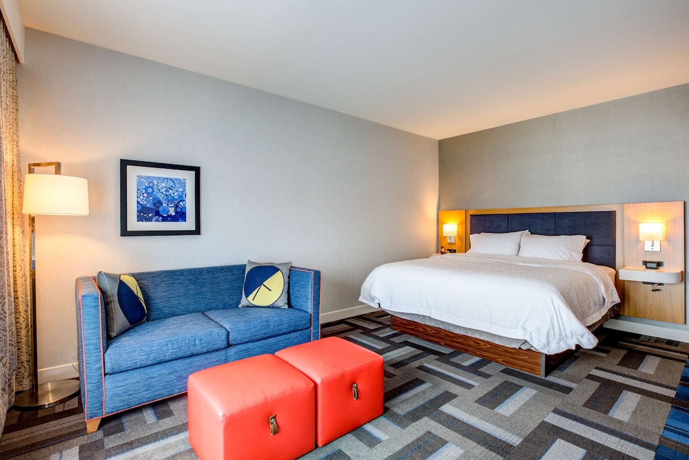 Room, 1 King Bed, Accessible, Bathtub photo 3