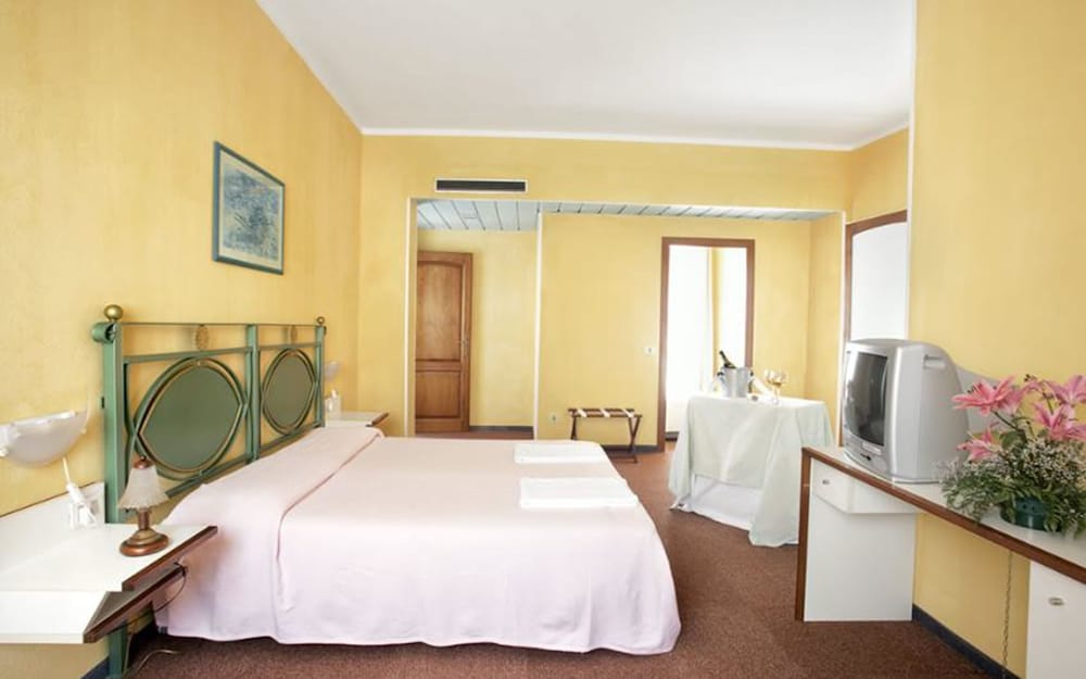 Quadruple Room photo 1