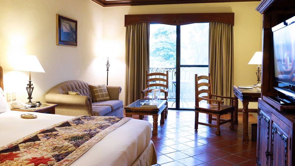 Deluxe Twin Room - Photo 2