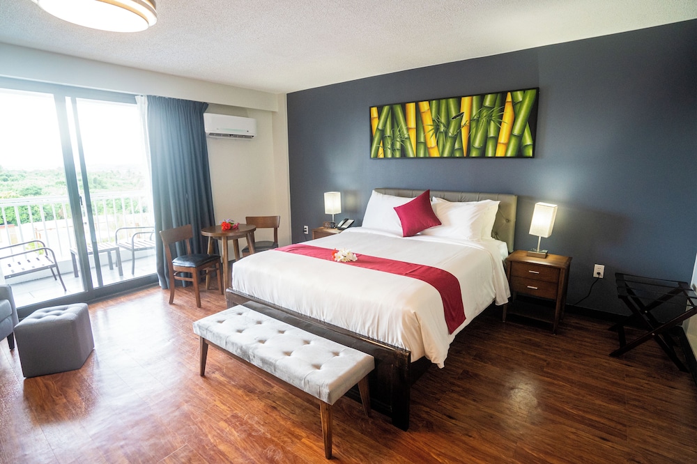 Royal Room photo 3
