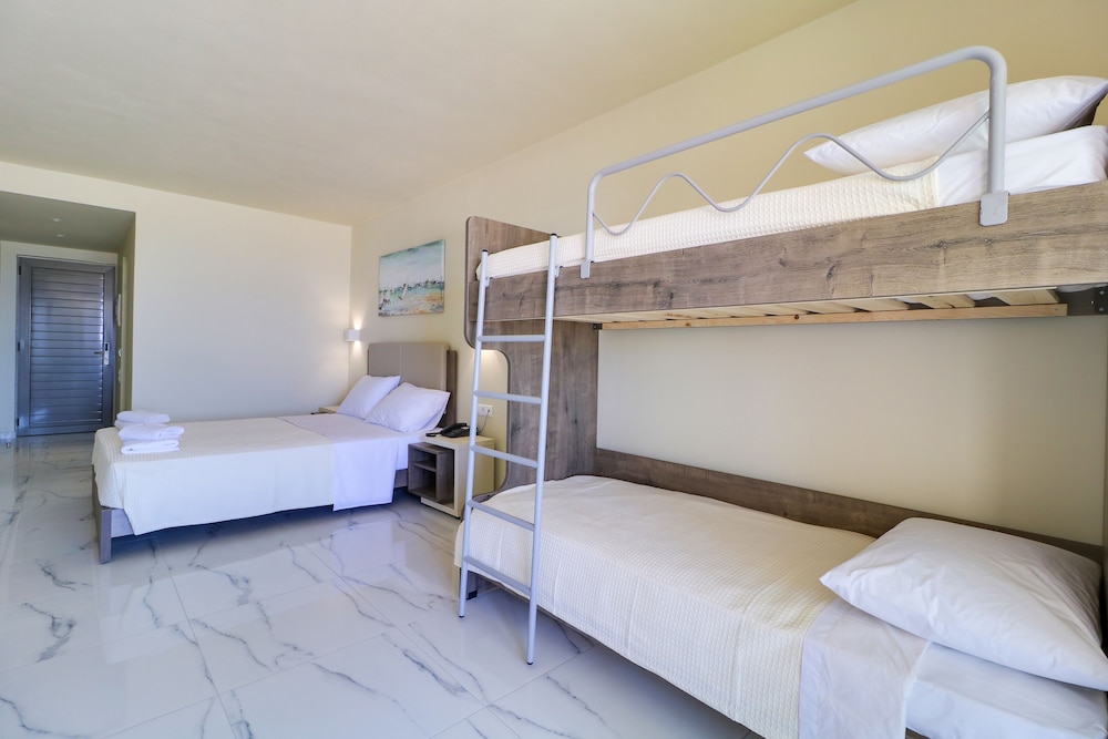 Quadruple Room, Sea View photo 1