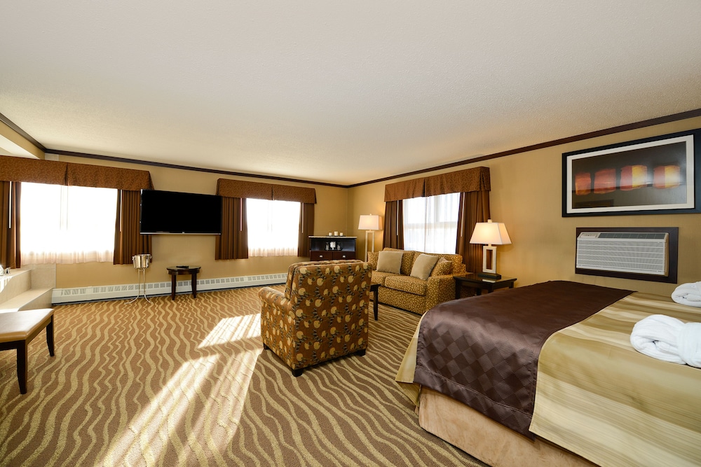 Suite, 1 King Bed photo 3