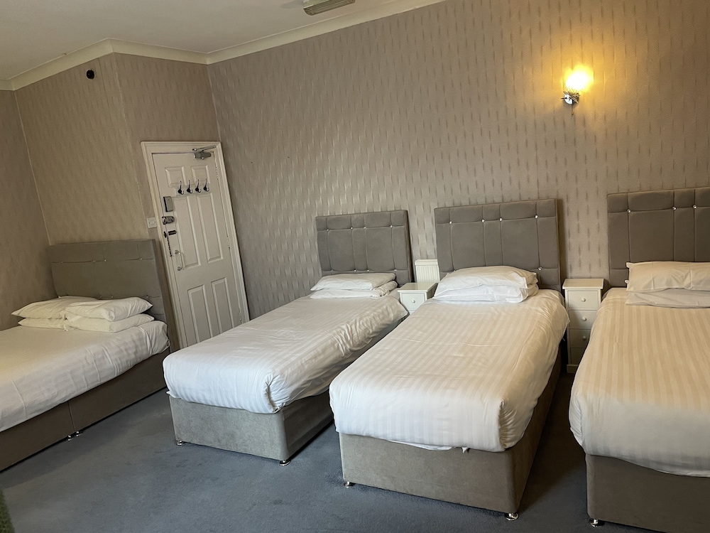 Superior Suite, Ensuite photo 3