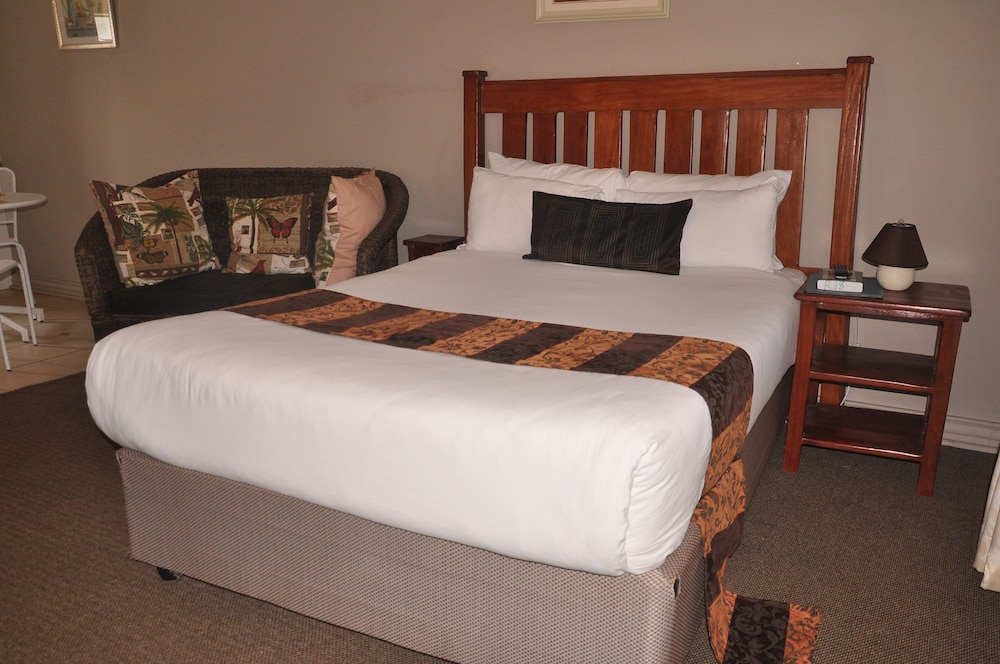 Room (Self Catering) photo 3