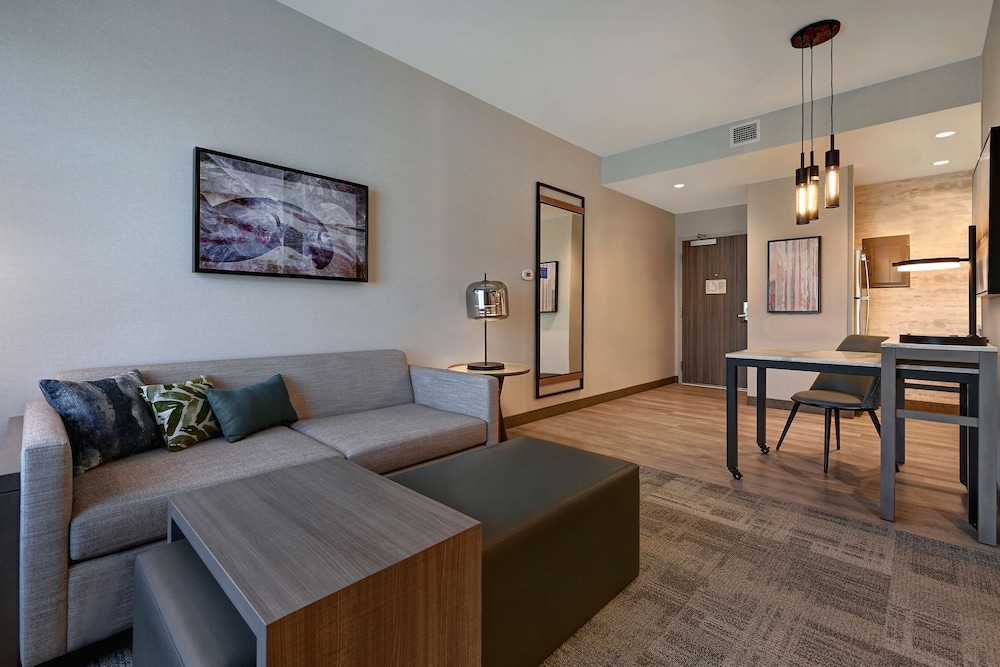 Suite, 1 King Bed, Accessible, Non Smoking (Hearing) - Photo 1