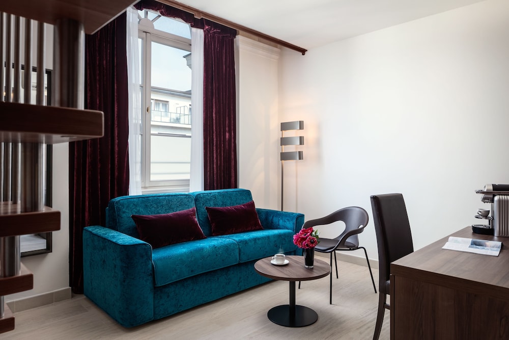 Suite (Two floors)