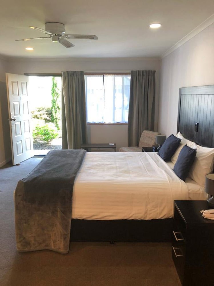 Standard Studio, 1 Queen Bed, Kitchenette photo 1