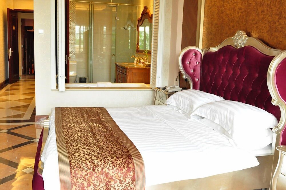 Deluxe Double Room photo 2