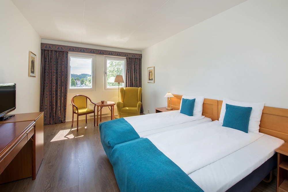 Standard Twin Room - Photo 1