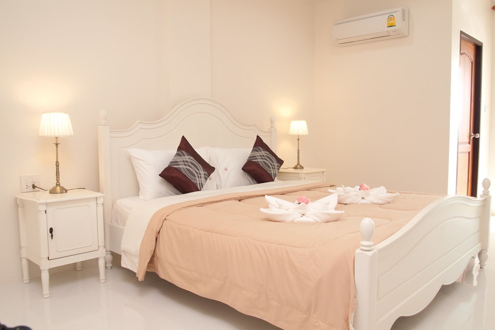 Junior suite vintage room photo 2