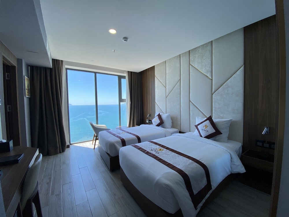 Deluxe Double or Twin Room, Ocean View photo 2