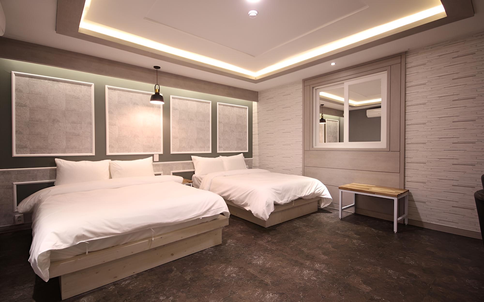 Room (Twin (Double and Single)) photo 1