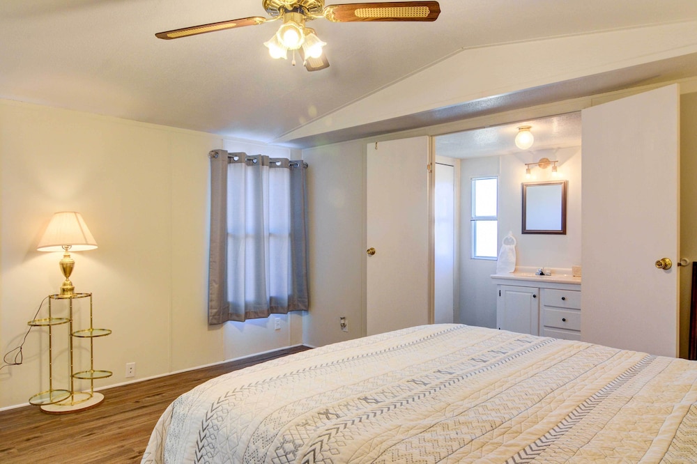 House (2 Bedrooms) photo 2