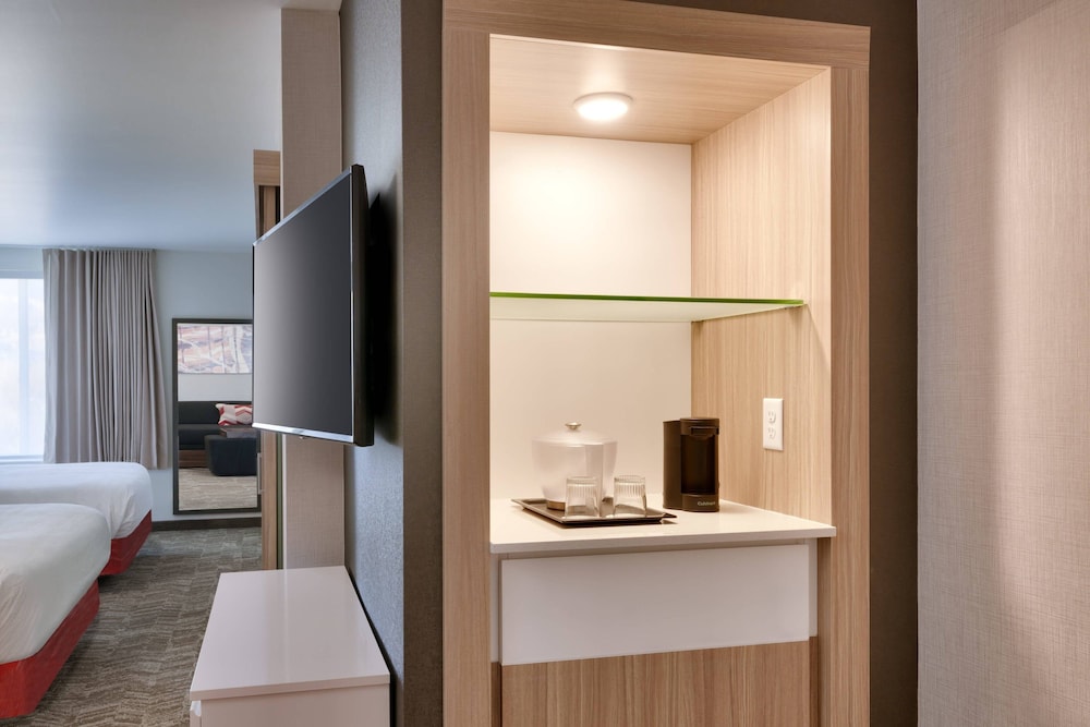Suite, Multiple Beds - Photo 2