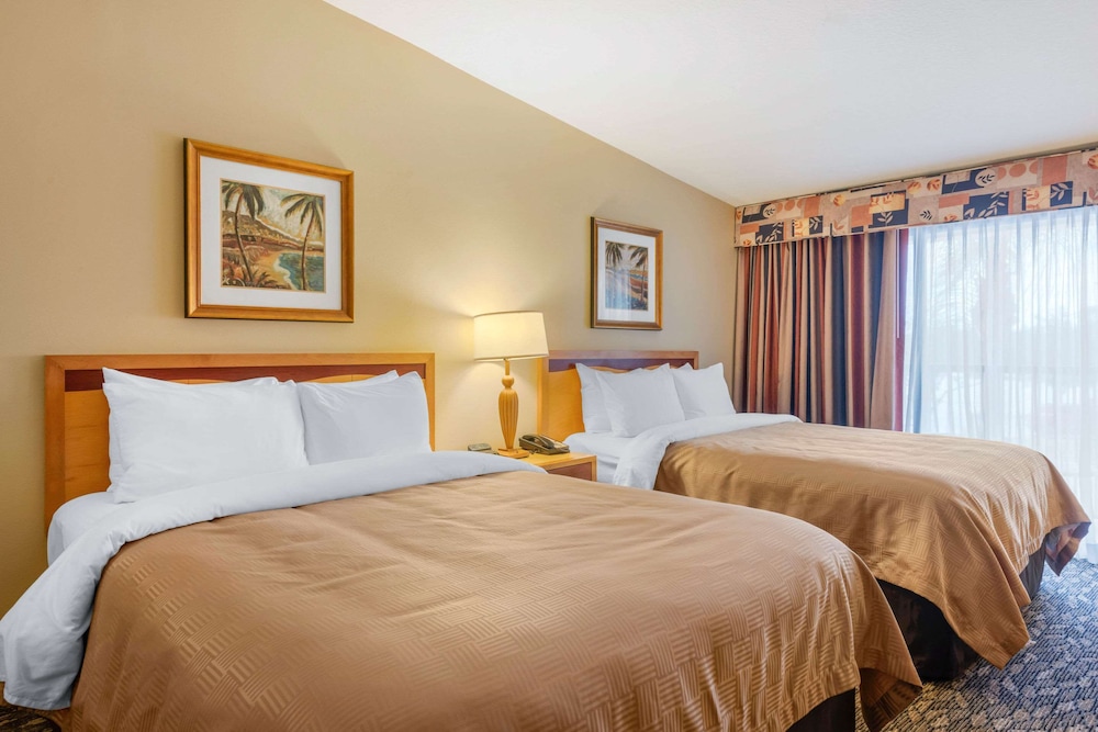 Standard Room, 2 Queen Beds, Non Smoking, Patio photo 2