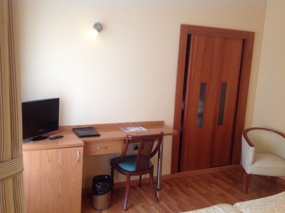 Double or Twin Room photo 2