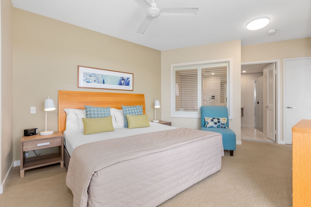 Two Bedroom Dual-Key Spa Suite