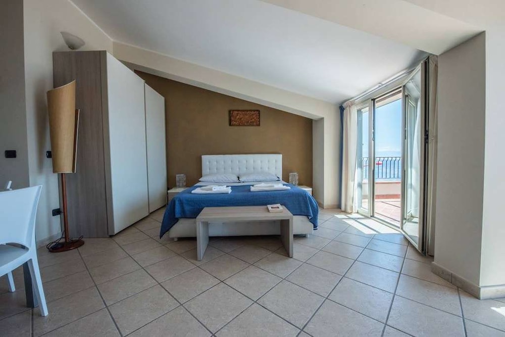 Suite (Stromboli)