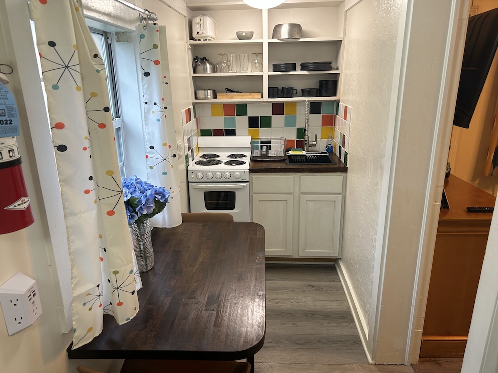 Double Room, Ensuite (King Efficiency  ) photo 3