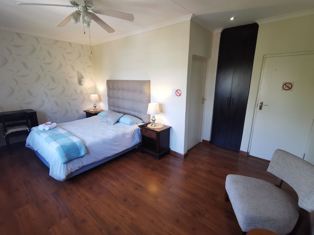 Balcony Suite photo 2