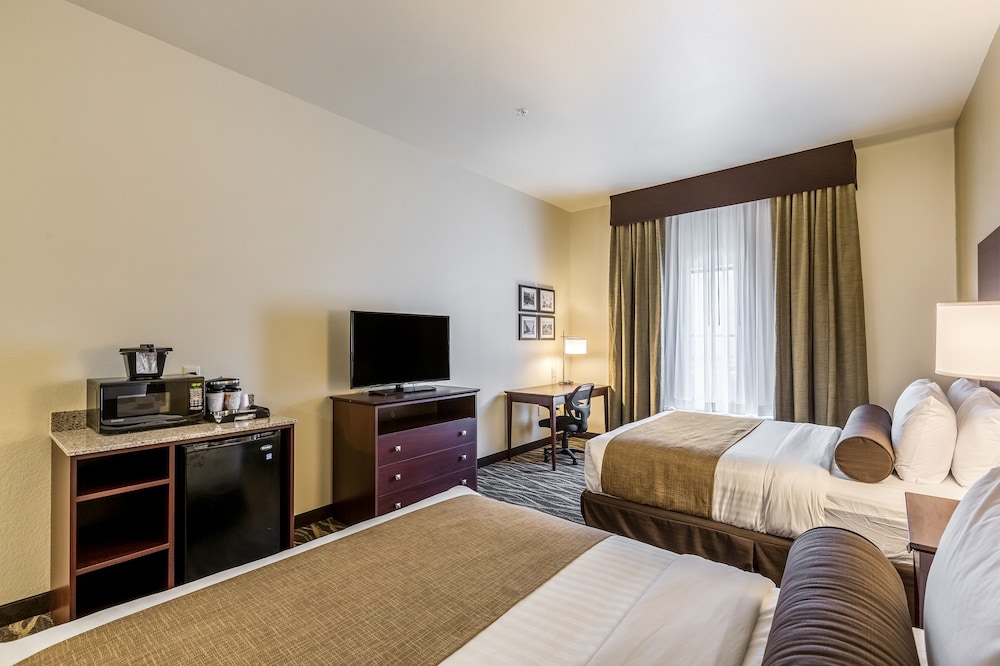 Room, 2 Queen Beds, Accessible Benched Tub, Non Smoking - Photo 2