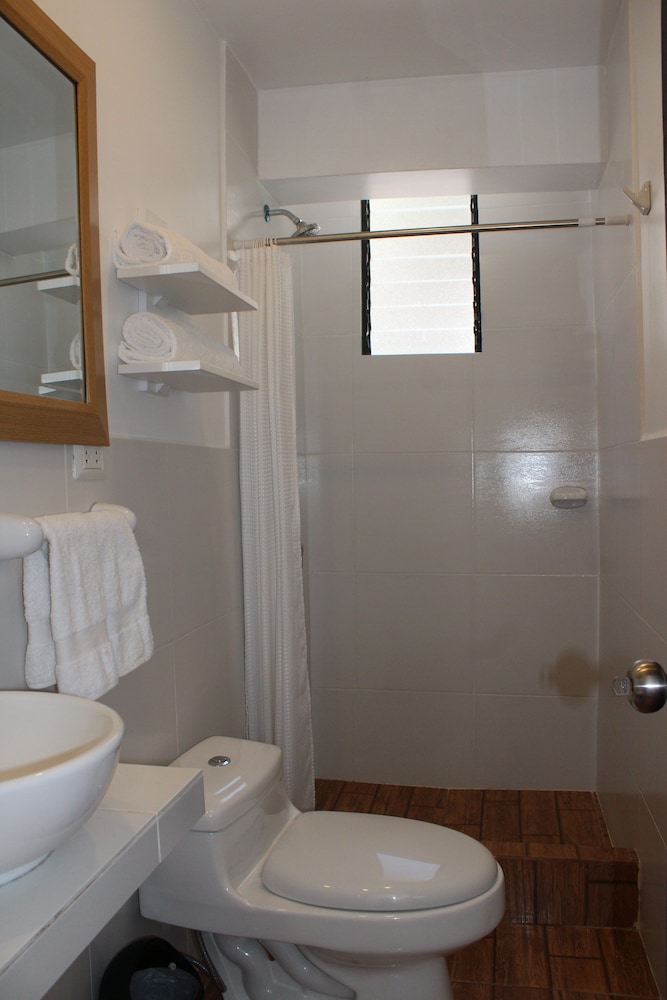Classic Quadruple Room photo 3