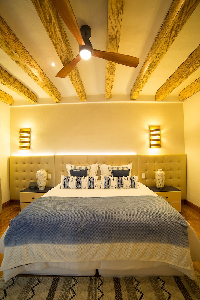 Standard Double or Twin Room - Photo 2