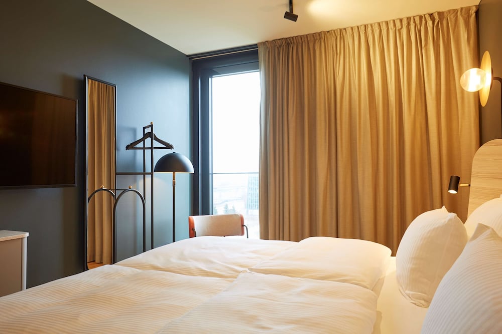 Standard Room (King) - Photo 6