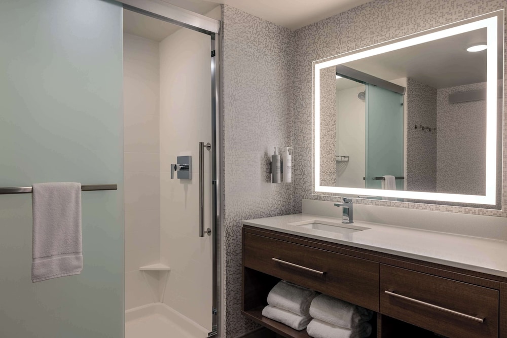 Studio Suite, 2 Queen Beds, Accessible, Bathtub (Mobility, Hearing) - Photo 3