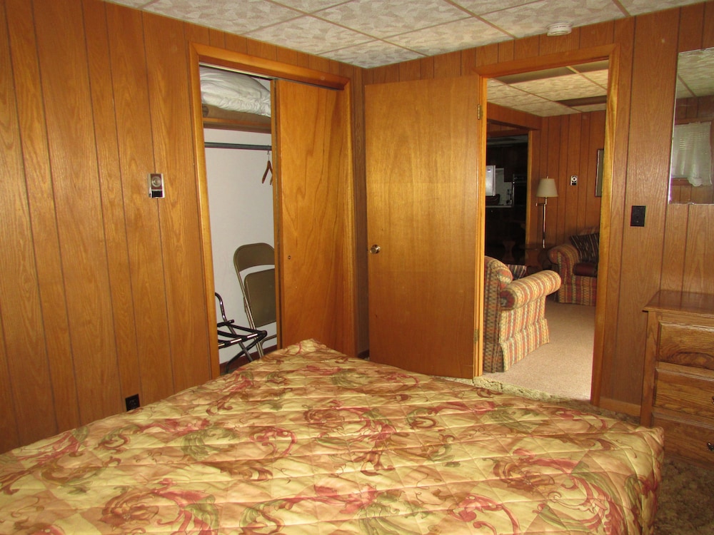 Room, 3 Bedrooms, 2 Bathrooms, Full Kitchen, Poolside, 1 King, 2 queens, 2 sofabeds photo 3