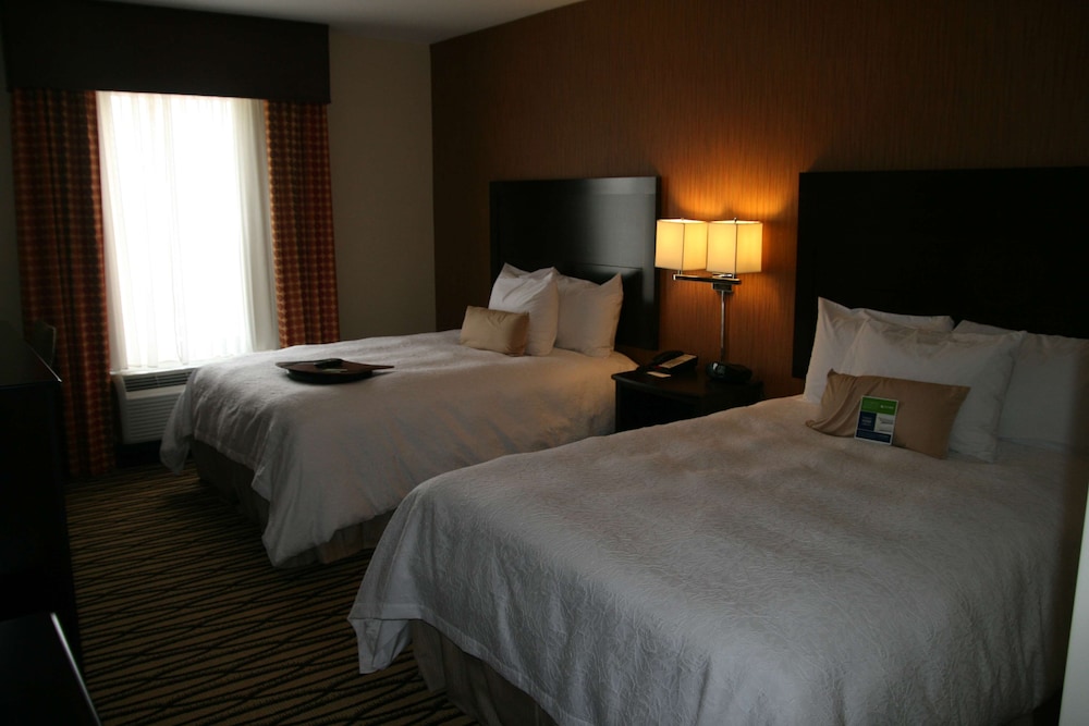Room, 2 Queen Beds - Photo 4