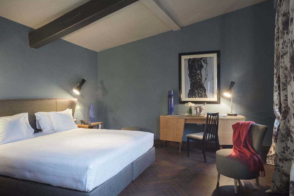 Deluxe Double Room, City View photo 3