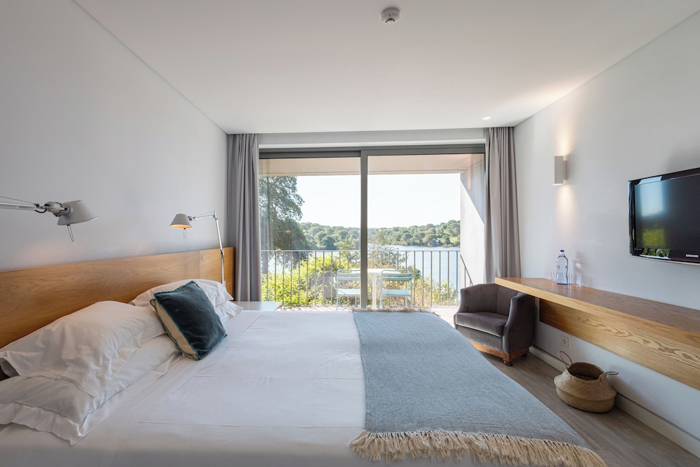 Classic Double Room, Balcony, River View