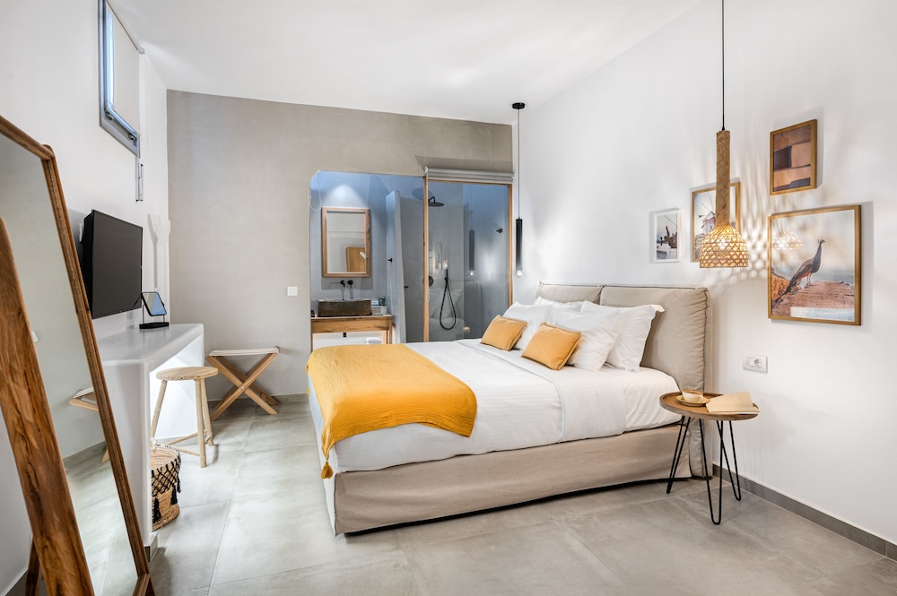 Deluxe One Bedroom Suite With Sea View - Trichalo photo 2