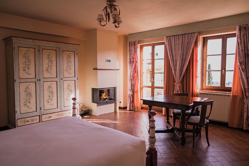Suite - Photo 8