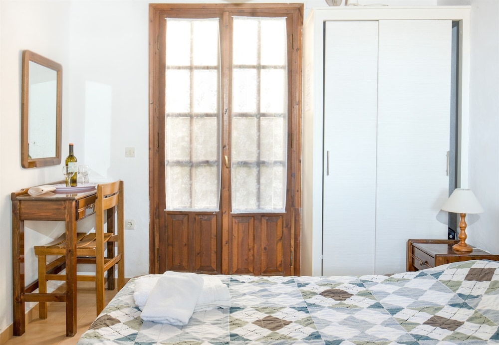 Standard Twin Room, Terrace, Sea View photo 3