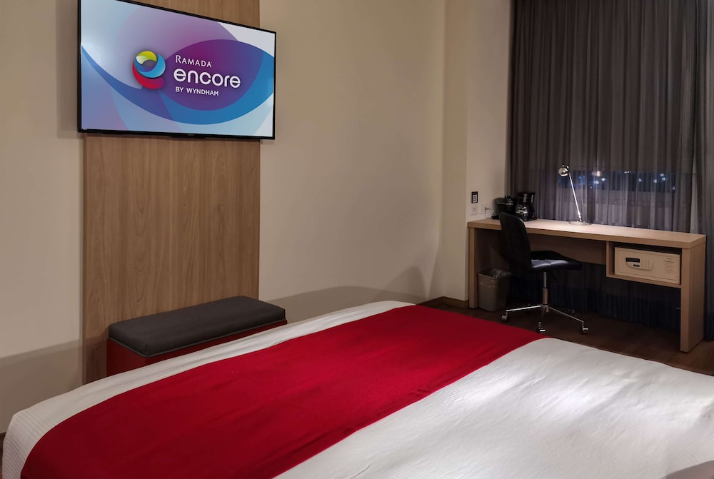 Room, 1 Queen Bed, Accessible, Non Smoking - Photo 2