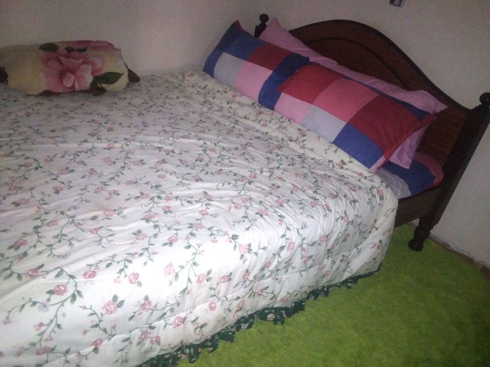 Economy Studio, 1 Queen Bed