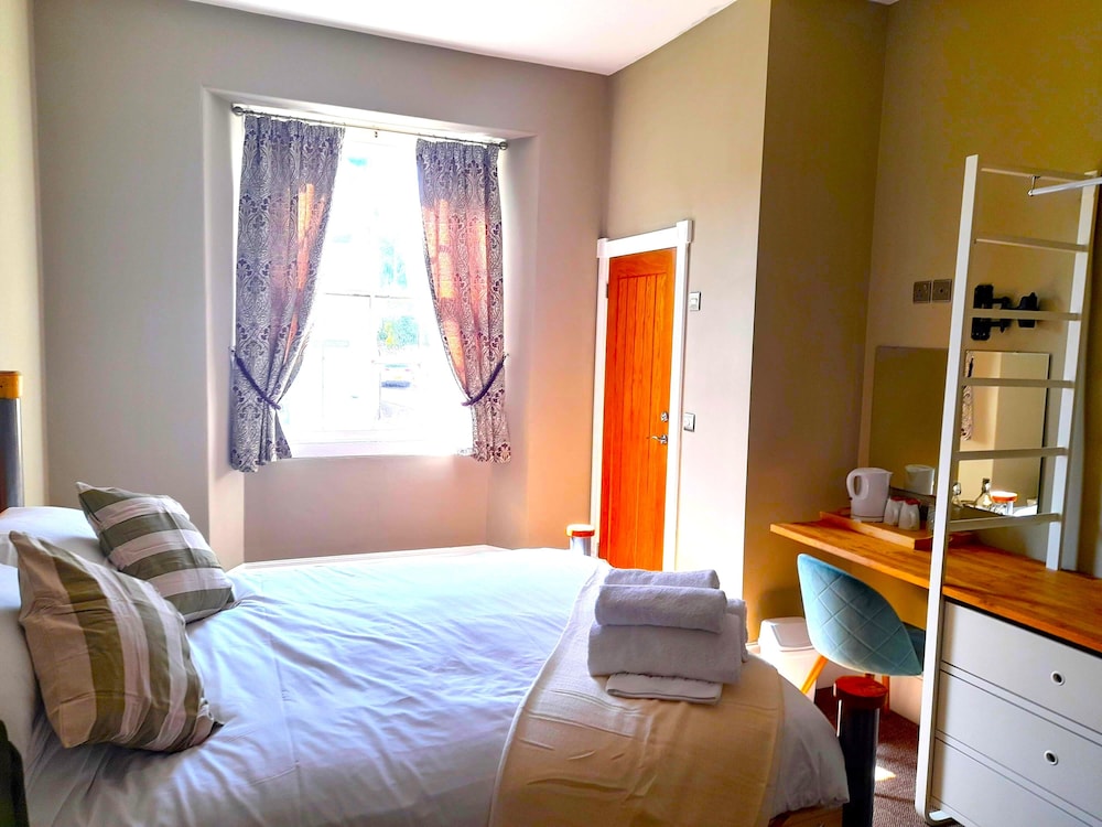Basic Double Room photo 3