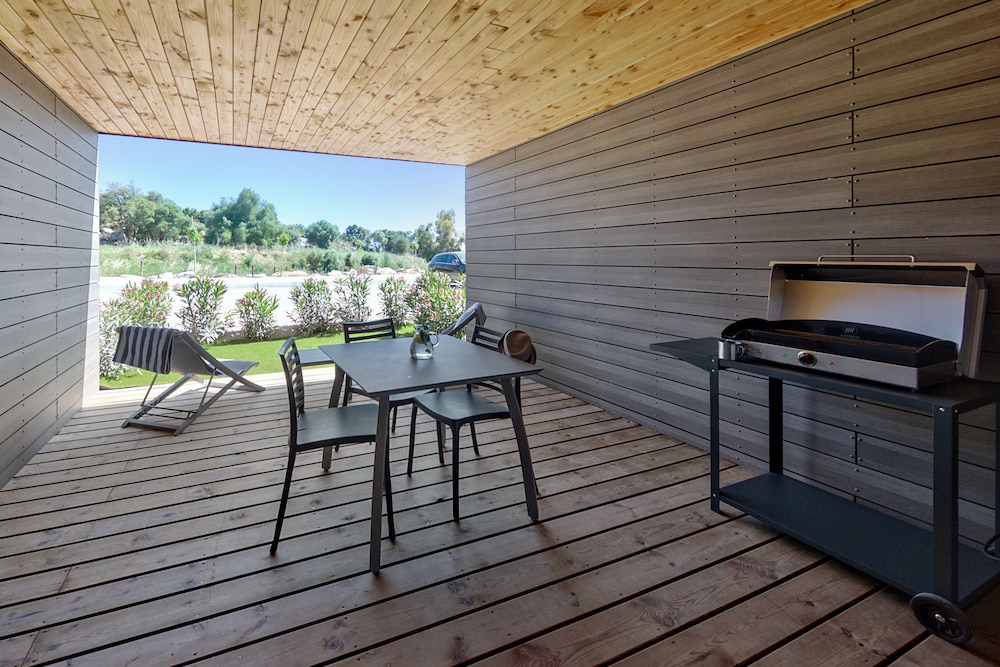 Studio 2 people - Air conditioned - Large terrace photo 3