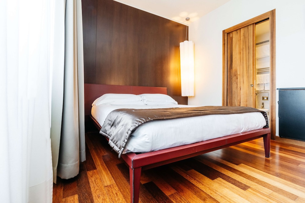 Executive Double Room - Photo 3