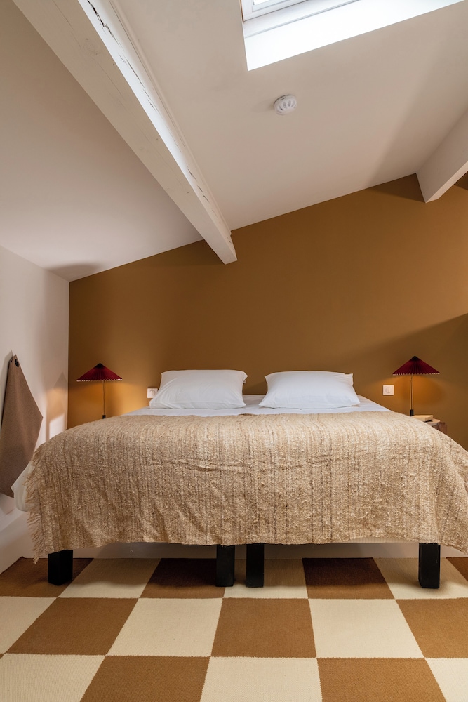 Classic Double Room, City View photo 1