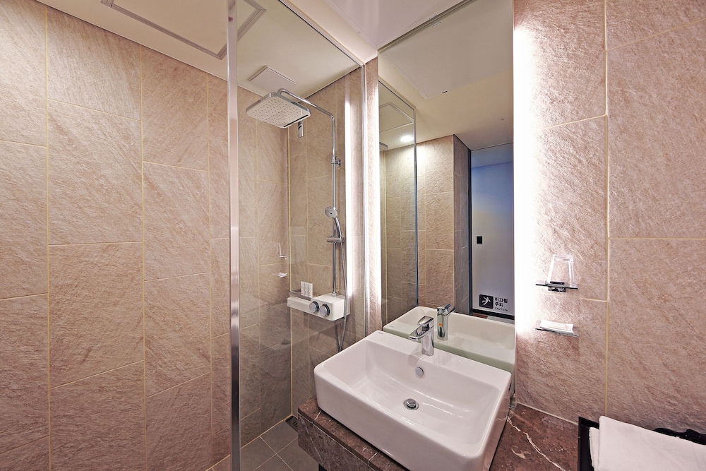 Premier Twin Pet Room, Park Ocean View/Terrace (Pet Room, Dog Only) - Photo 7