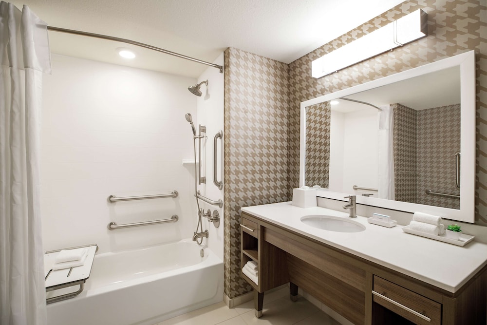 Studio, 2 Queen Beds, Accessible, Bathtub - Photo 5