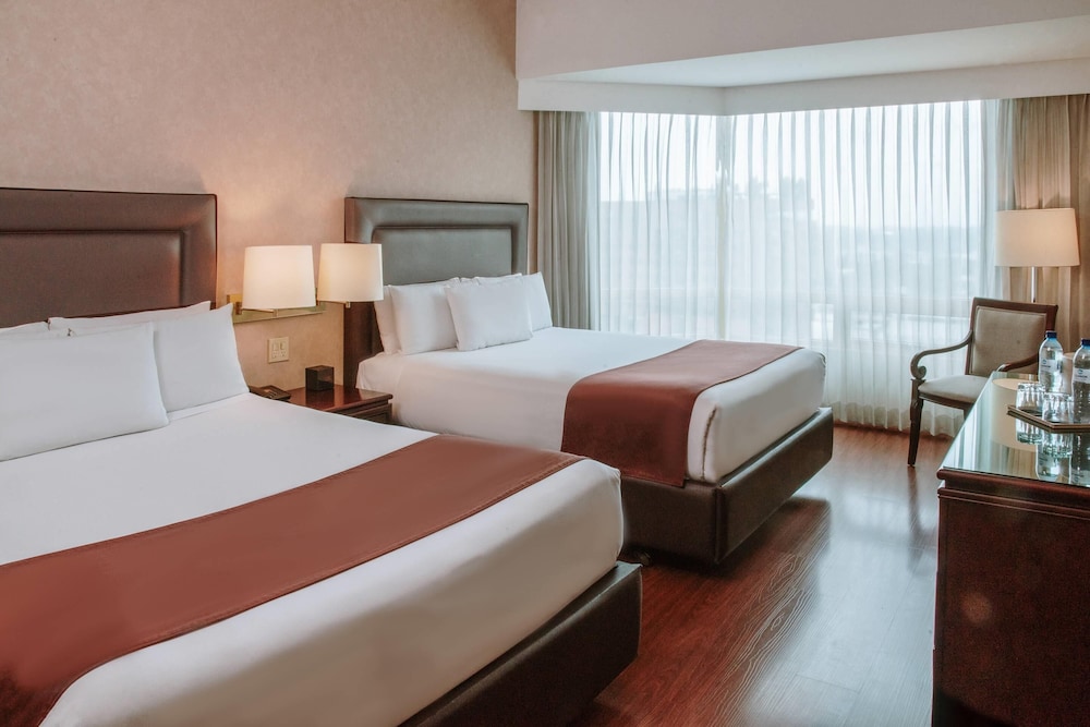 Room, Multiple Beds, Non Smoking (Upgrade) - Photo 1
